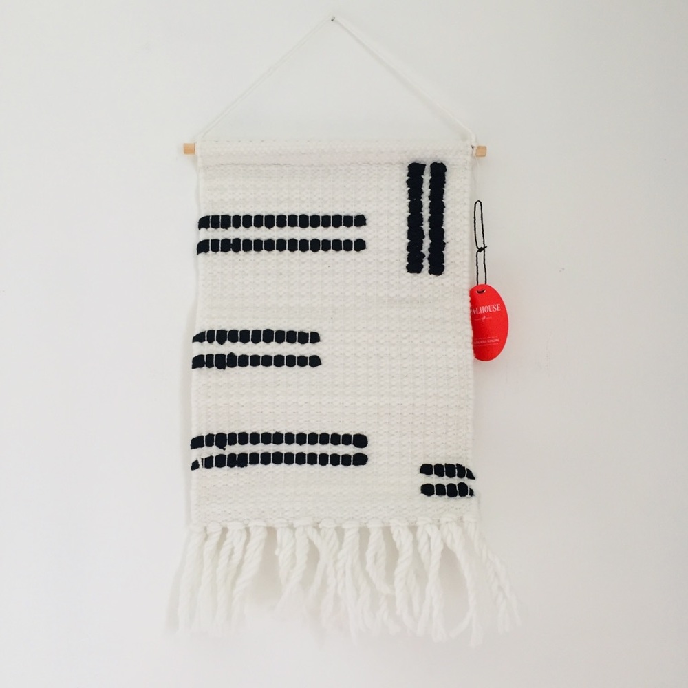 Opalhouse White Black Woven Wall Hanging NWT 12x18 - Picture 3 of 7
